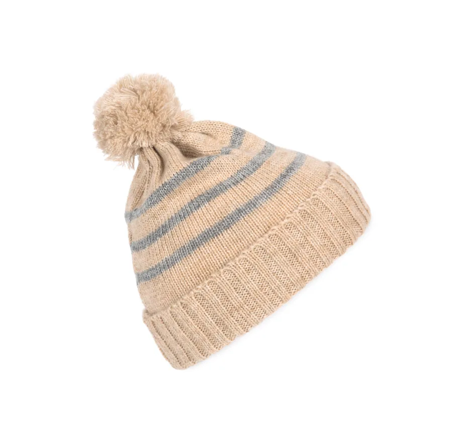 Gestreifte Strickmütze mit recyceltem Garn