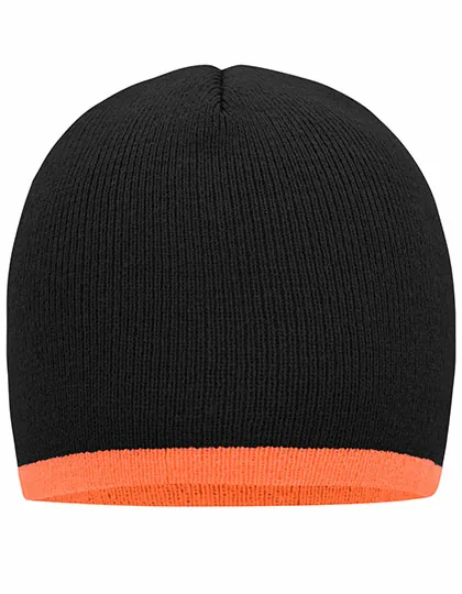 Beanie with Contrasting Border